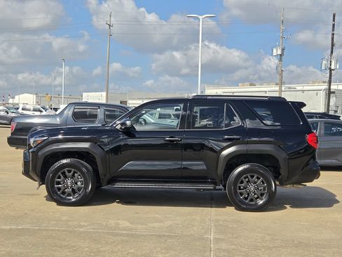 Used 2025 Toyota 4Runner SR5 AWD/4WD image 6