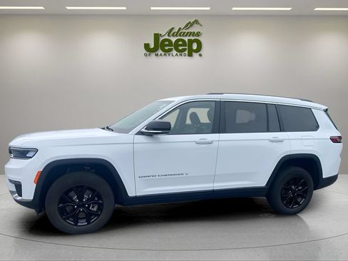 Used 2023 Jeep Grand Cherokee L Limited AWD/4WD image 3