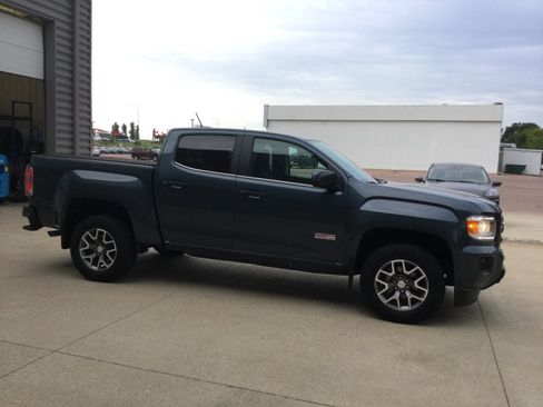 Used 2019 GMC Canyon All Terrain w/ Trailering Package AWD/4WD image 3