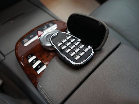 Used 2008 Mercedes-Benz S 550 4MATIC w/ AMG Sport Pkg image 41