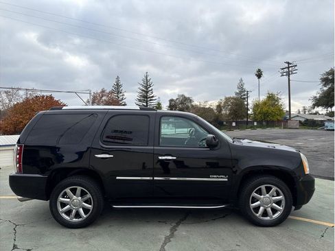Used 2010 GMC Yukon Denali image 5