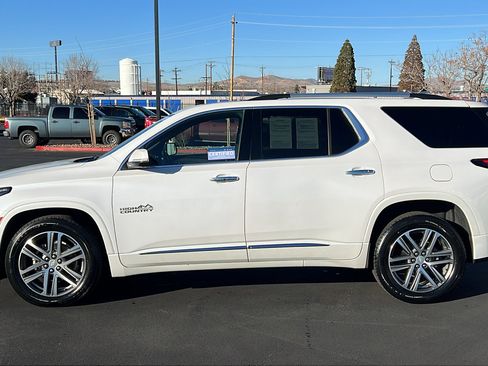 Certified 2023 Chevrolet Traverse High Country w/ LPO, Floor Liner Package image 8