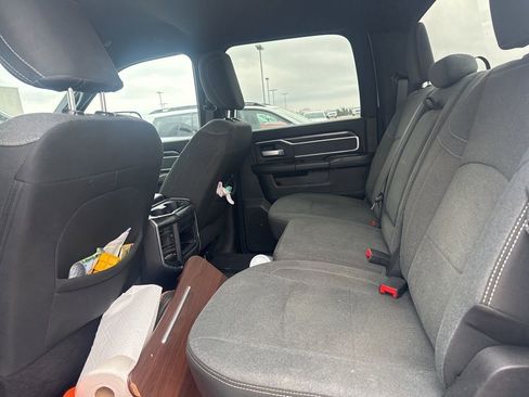 Used 2021 RAM 2500 Big Horn w/ Night Edition AWD/4WD image 5