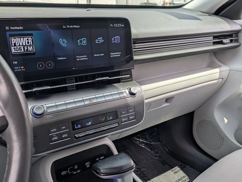 Used 2025 Hyundai Kona SEL FWD image 27