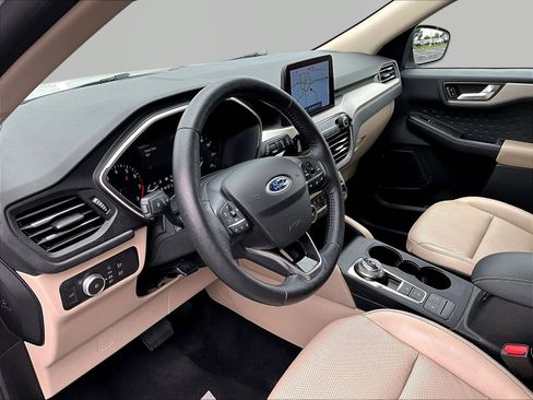 Used 2020 Ford Escape SEL FWD image 17