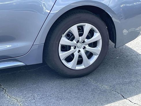 Used 2025 Toyota Corolla LE image 19