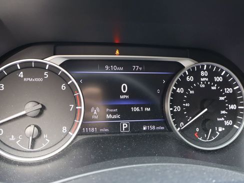 Used 2024 Nissan Sentra SV w/ Lighting Package FWD image 9