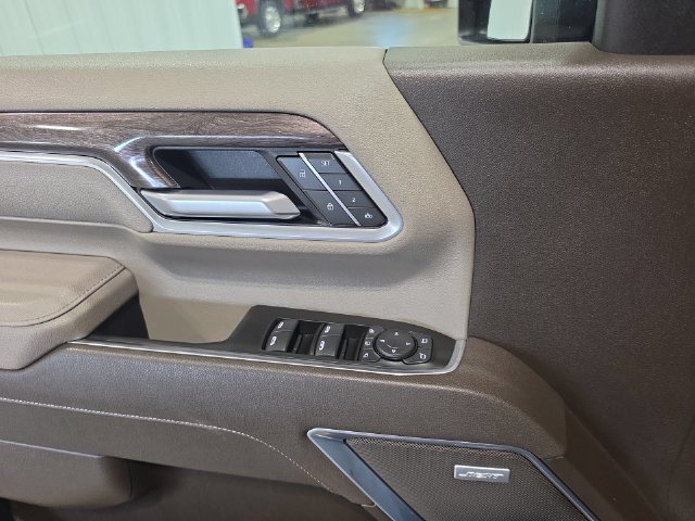 Used 2025 Chevrolet Silverado 3500 LTZ w/ LTZ Premium Package AWD/4WD image 20