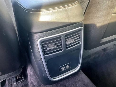 Used 2017 Dodge Charger SXT image 31