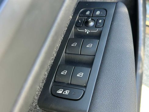Certified 2023 Volvo XC40 Recharge Ultimate AWD/4WD image 22