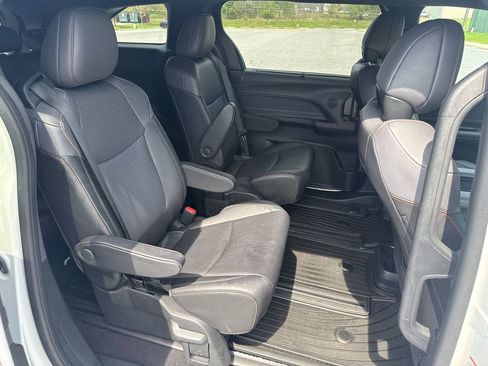 Used 2024 Toyota Sienna XSE w/ XSE Plus Package AWD/4WD image 14