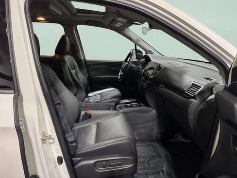 Used 2019 Honda Pilot Elite image 32
