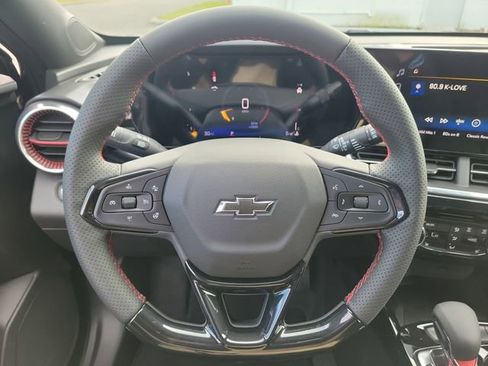 New 2026 Chevrolet Trax RS w/ Sunroof Package image 21