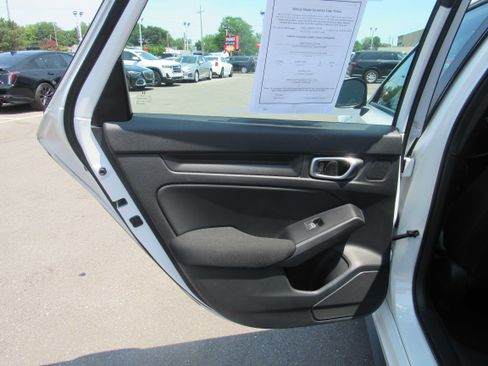 Used 2023 Honda Civic Sport image 14