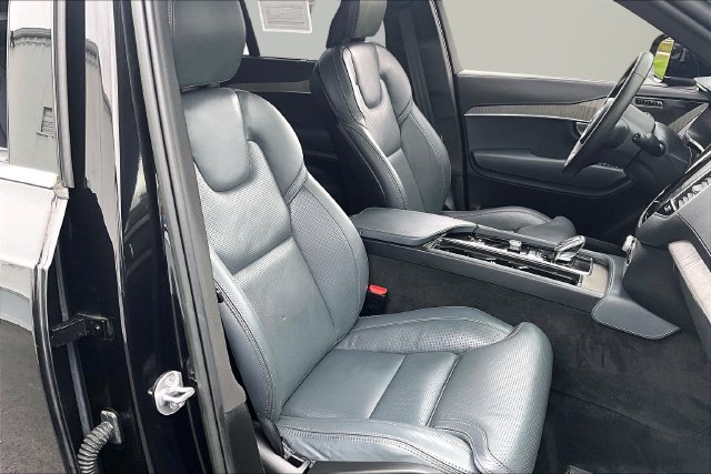 Used 2023 Volvo XC90 B6 Ultimate AWD/4WD image 7