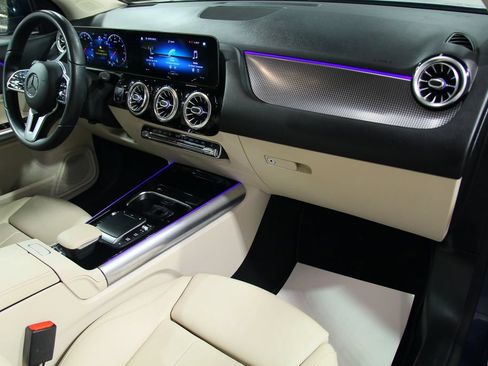 Certified 2021 Mercedes-Benz GLA 250 image 19