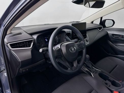 Used 2025 Toyota Corolla LE image 9