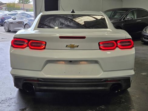 Used 2020 Chevrolet Camaro LT RWD image 3