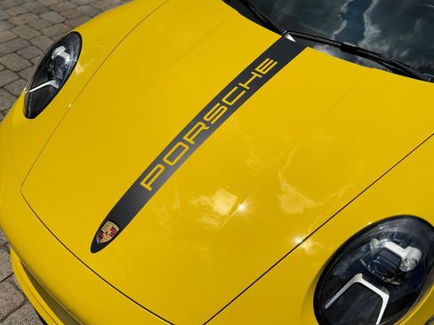 Used 2022 Porsche 911 Carrera RWD image 4