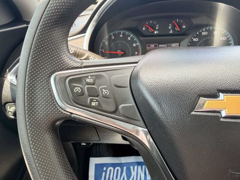 Used 2021 Chevrolet Malibu LT FWD image 8
