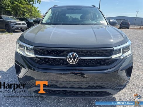 Used 2024 Volkswagen Taos SE FWD image 7