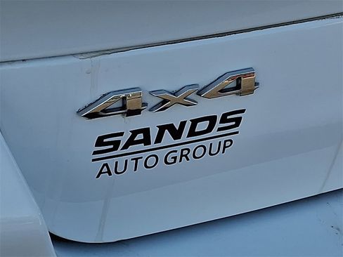 Used 2024 Jeep Grand Cherokee L Laredo image 32