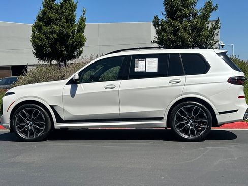 Certified 2024 BMW X7 xDrive40i w/ M Sport Package AWD/4WD image 8