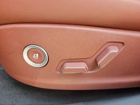 Used 2025 Genesis GV80 3.5T Prestige AWD/4WD image 12