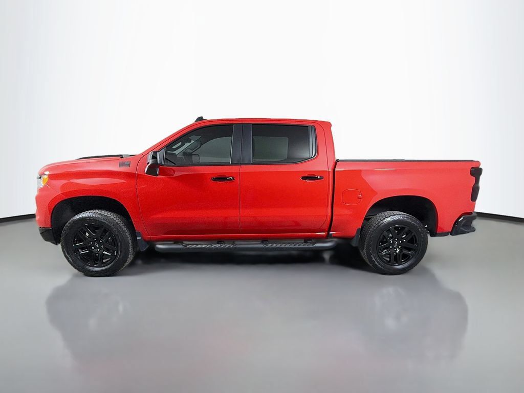 Used 2024 Chevrolet Silverado 1500 LT Trail Boss w/ Convenience Package II AWD/4WD image 9