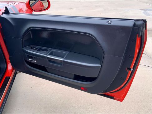 Used 2009 Dodge Challenger R/T RWD image 18