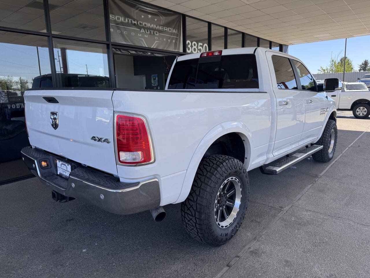 Used 2017 RAM 2500 Laramie AWD/4WD image 3