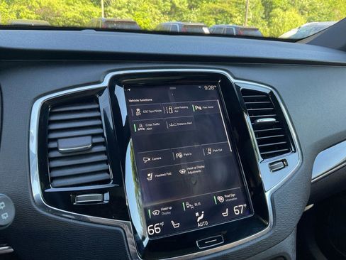 Used 2018 Volvo XC90 T6 Momentum w/ Convenience Package AWD/4WD image 22