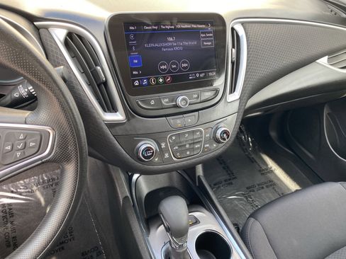 Used 2024 Chevrolet Malibu LT image 18
