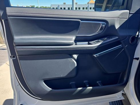 Used 2025 Ford Expedition Platinum w/ Driver's Package image 22