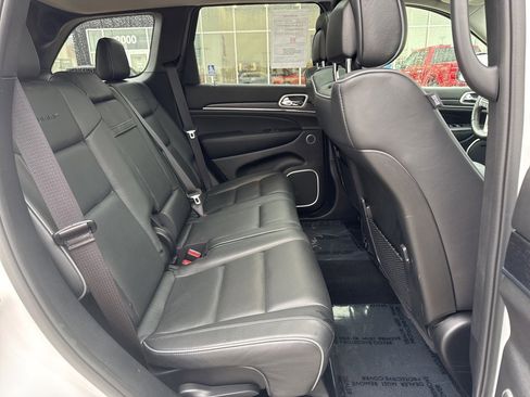Certified 2019 Jeep Grand Cherokee Summit w/ Platinum Series Group image 29