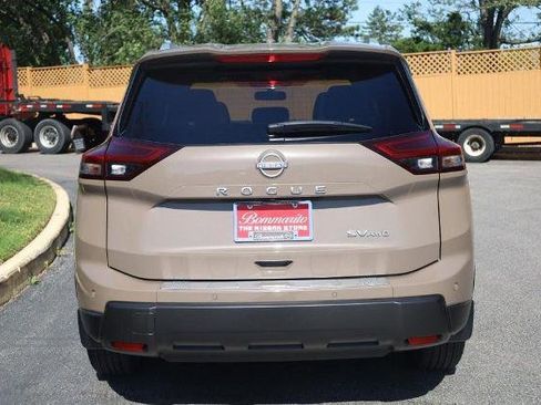 Certified 2024 Nissan Rogue SV w/ SV Premium Package image 6