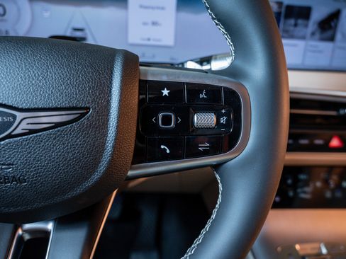 Used 2026 Genesis GV70 2.5T Advanced image 21