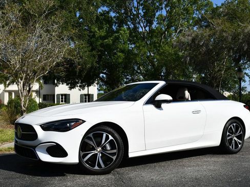 Used 2024 Mercedes-Benz CLE 300 4MATIC Cabriolet w/ Driver Assistance Package image 27
