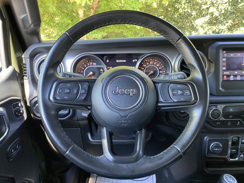 Used 2020 Jeep Wrangler Unlimited Sport image 19