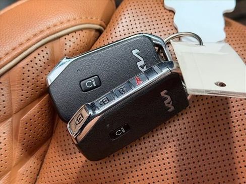 Used 2023 Kia Sorento SX Prestige AWD/4WD image 34