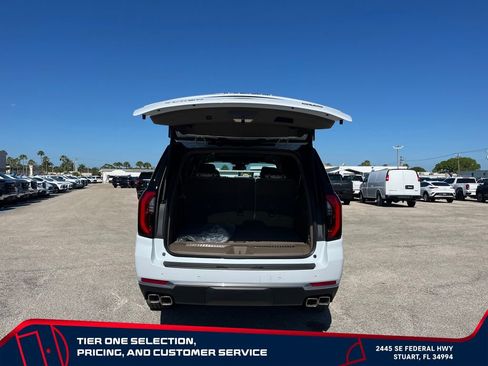 New 2026 GMC Yukon XL Denali w/ Sun & Power Step Package AWD/4WD image 17
