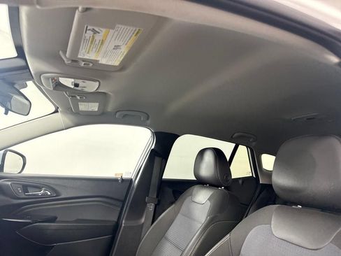 Used 2025 Chevrolet Trax LT w/ Driver Confidence Package FWD image 33