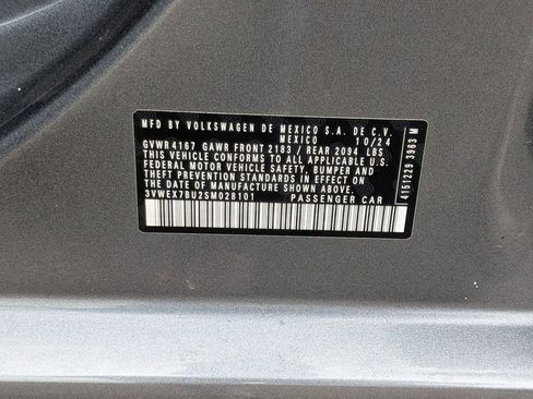 Used 2025 Volkswagen Jetta SE image 30