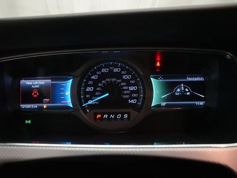 Used 2017 Ford Taurus SHO AWD/4WD image 2