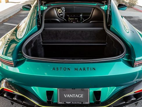 Used 2025 Aston Martin V8 Vantage Coupe image 19