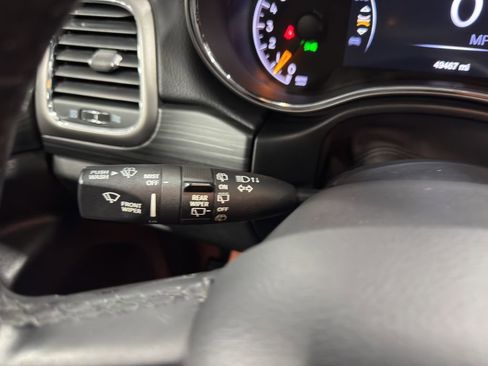 Used 2019 Jeep Grand Cherokee Laredo w/ Laredo X Package image 26