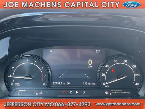 Used 2022 Lincoln Corsair FWD w/ Premium Package image 18