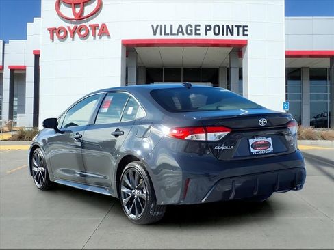 Certified 2026 Toyota Corolla SE image 3