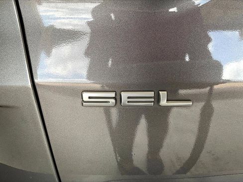 Used 2021 Ford Escape SEL image 9