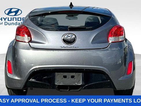 Used 2017 Hyundai Veloster Value Edition FWD image 6